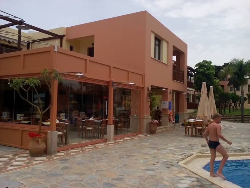 Hotel de apartamente Omega Platanias